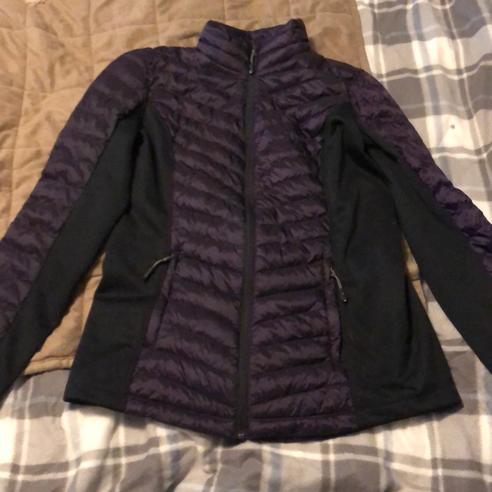 Size small- could fit Med in my opinion. Super cute just don’t wear enough!